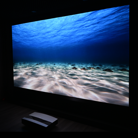 HiViLux® UST/CLR Tension-Motorleinwand – HiViPrism Cinema HDR – Schwarz/Weiß